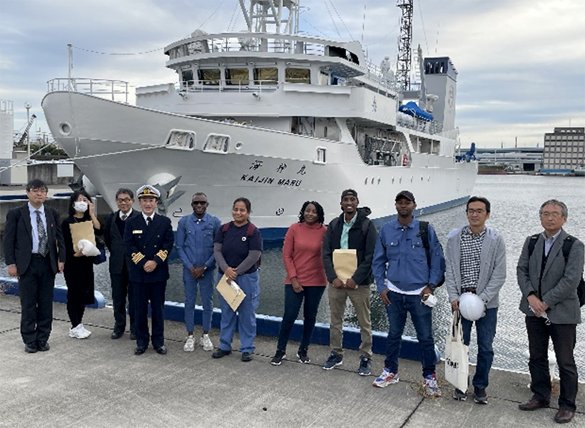 Visiting the Training Ship "Kaijin Maru" at Kobe University